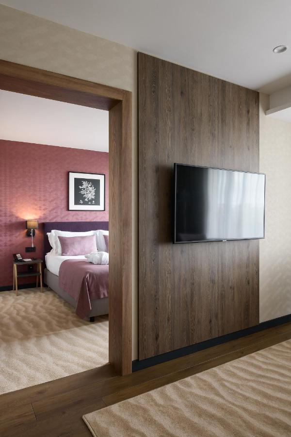 Premier Hotel Odessa Eksteriør billede A room at the hotel